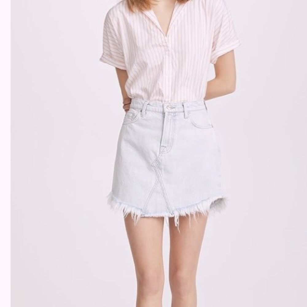 ❤️ Seven for All Mankind Frayed light Denim Mini Skirt 27
